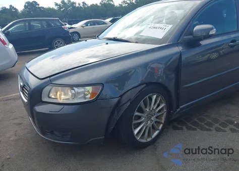 2009 Volvo V50 2.4I из США, поврежденный, VIN YV1MW390X92484923